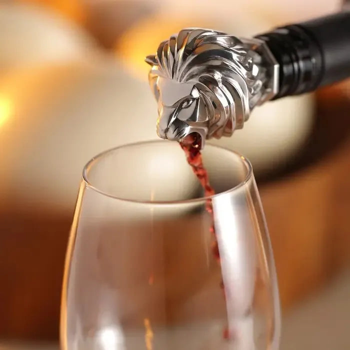 Royal Selangor Savannah - Lion Wine Pourer