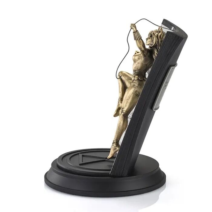 Royal Selangor Marvel - Limited Edition Gilt Black Widow Avengers Volume 1 #111