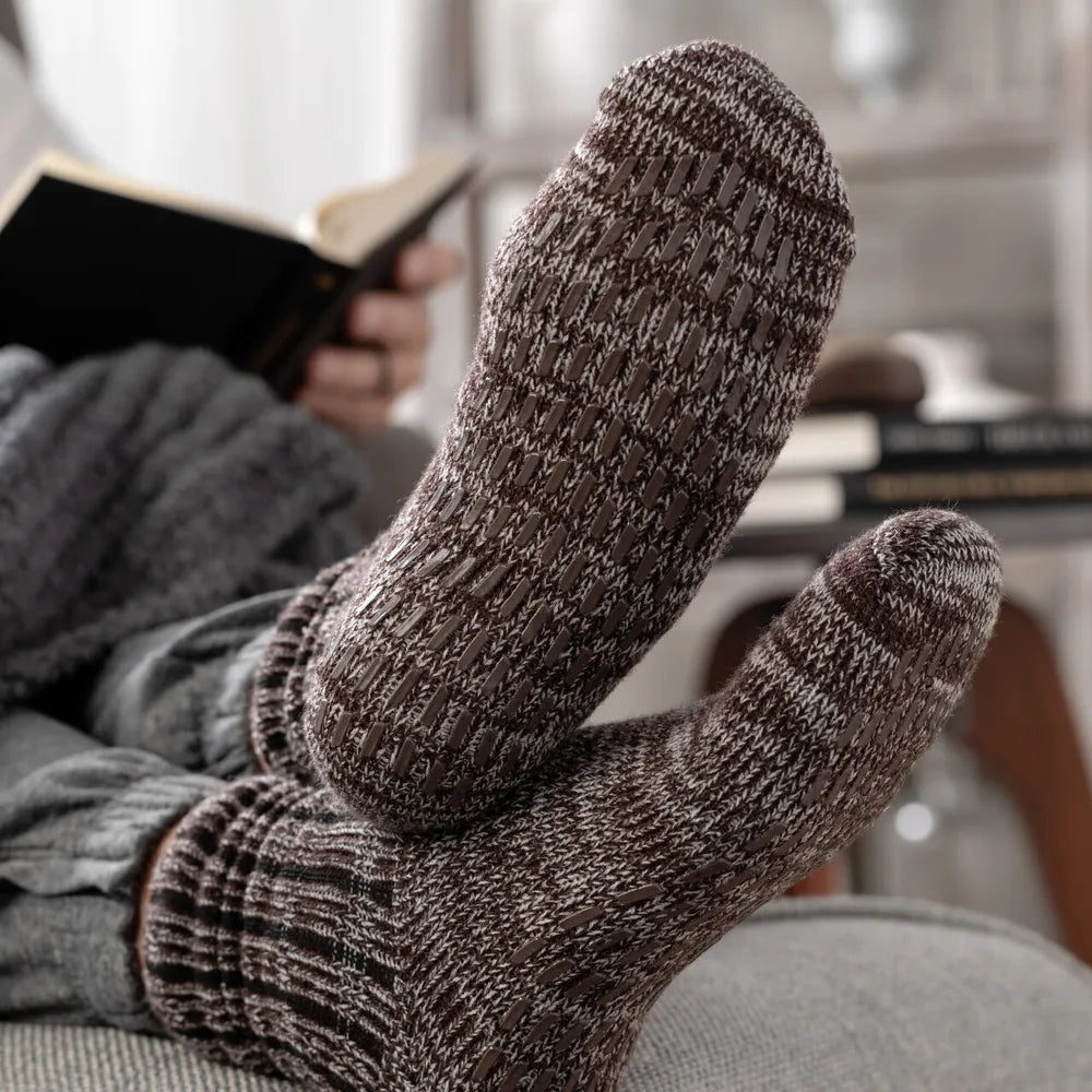 Demdaco Mens Giving Slipper Socks - Expresso