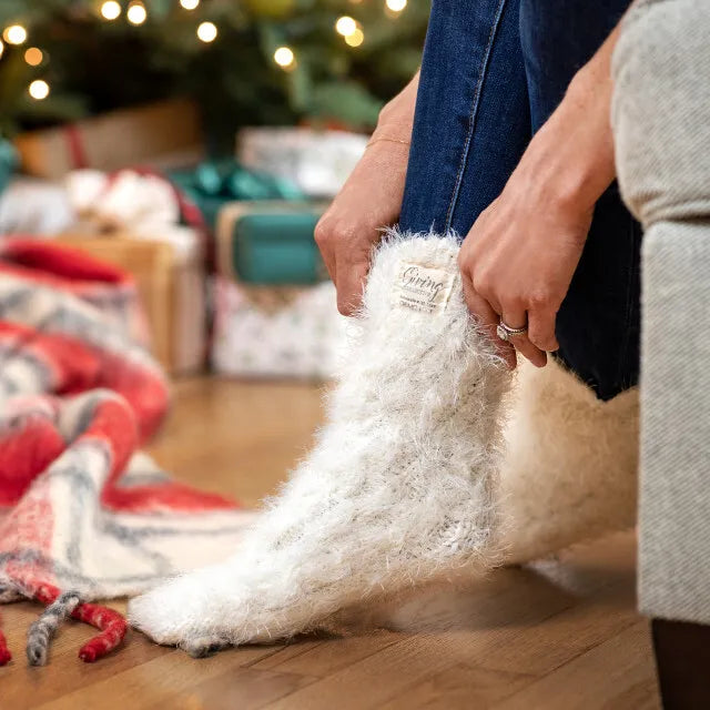 Demdaco Giving Fuzzy Socks - Cream