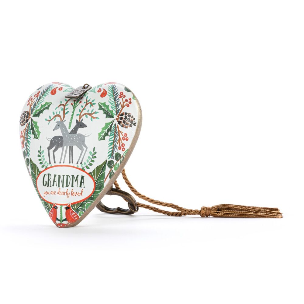 Art Hearts Holiday - Grandma Dearly Loved