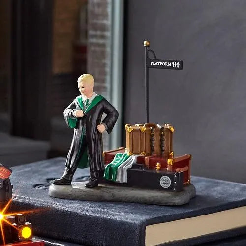 Harry Potter Village - Draco Waits at Platform 9