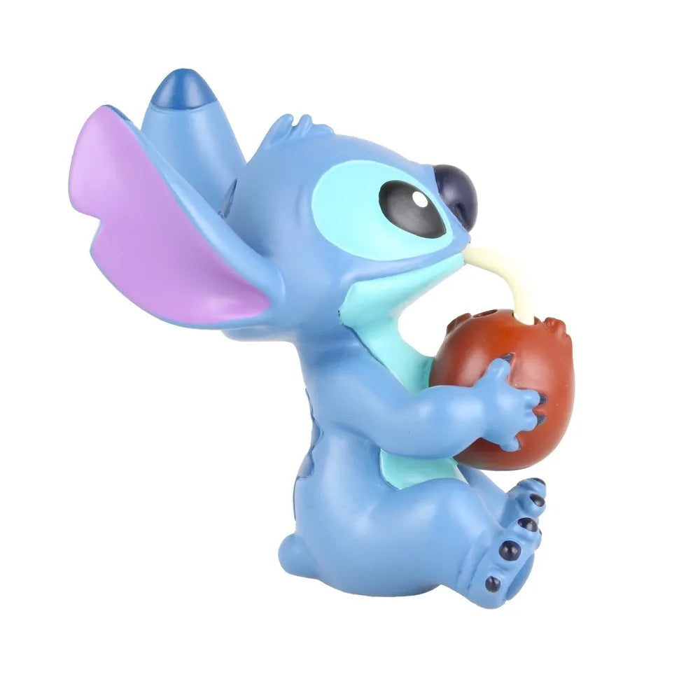 Disney Showcase - Stitch Hugs - Stitch with Coconut Mini Figurine