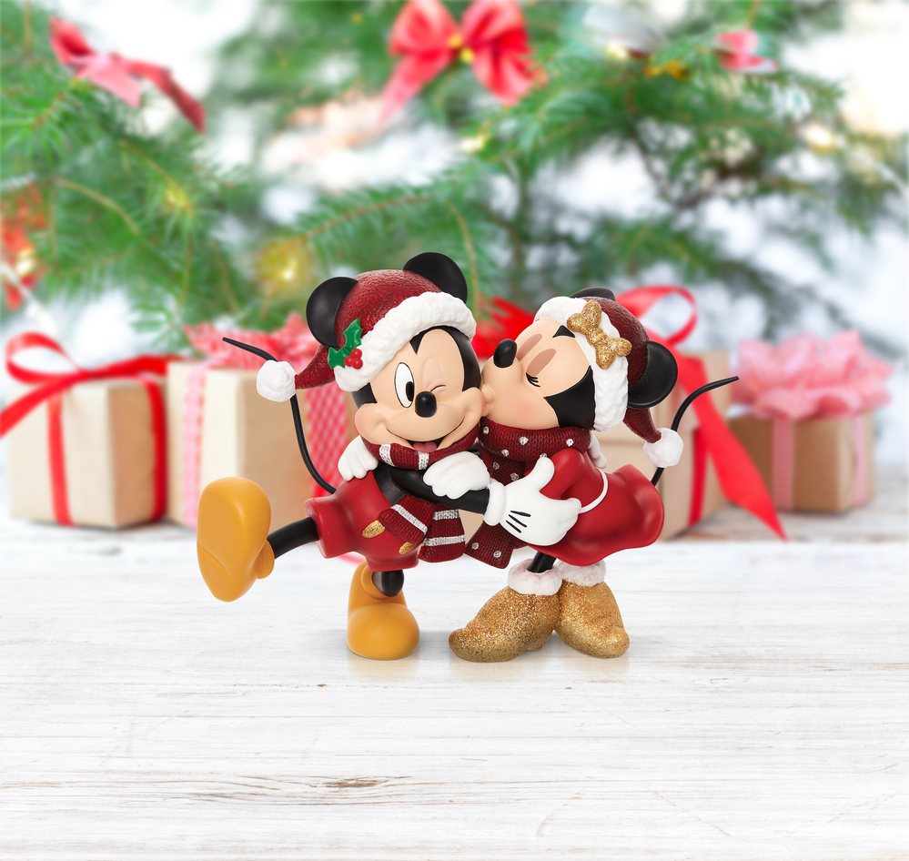 Disney Showcase - Holiday Mickey And Minnie