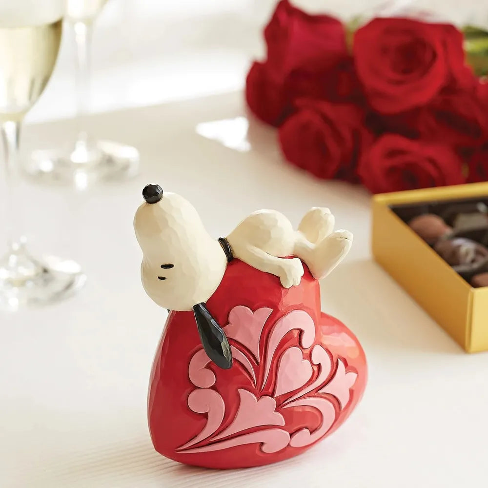 Peanuts by Jim Shore - Snoopy Laying On Heart