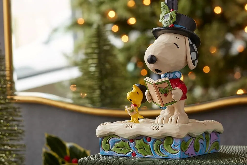 Peanuts by Jim Shore - Snoopy & Woodstock Carolling Lamp Post Light Up Scene