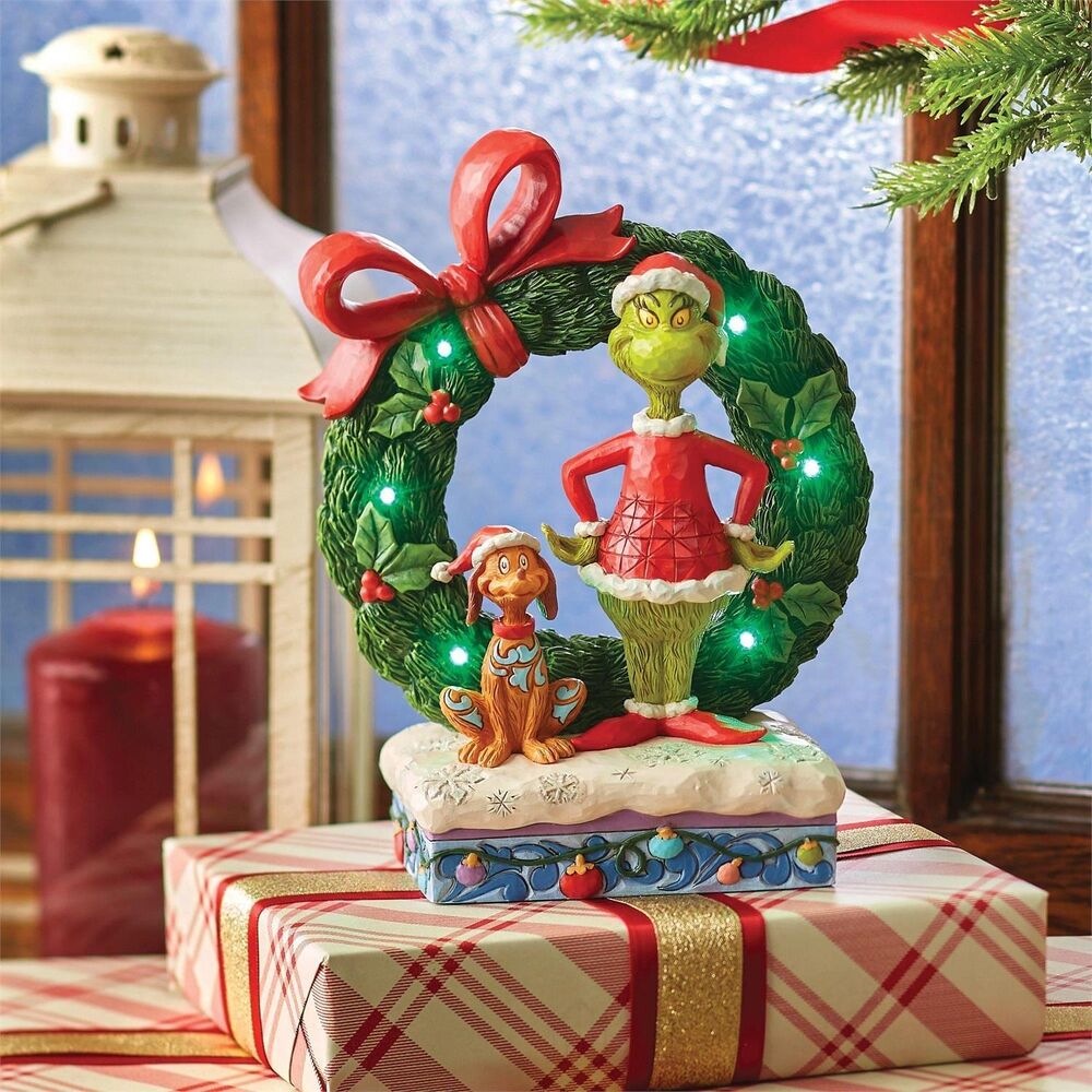 Dr Seuss The Grinch by Jim Shore - Grinch & Max in Wreath Light Up Figurine
