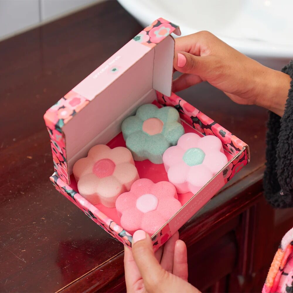 Annabel Trends Shower Steamer Gift Box - Floral Escape (4pc)