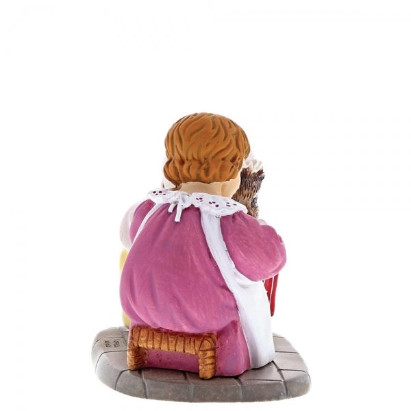 Beatrix Potter Miniature Collection Mrs. Tiggy Winkle and Lucie