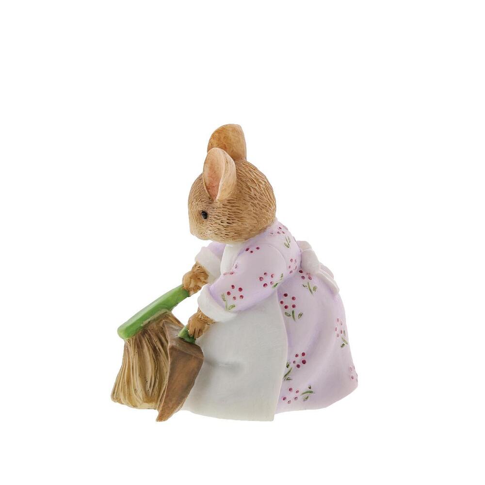 Beatrix Potter Figurine - Hunca Munca Brush and Dustpan