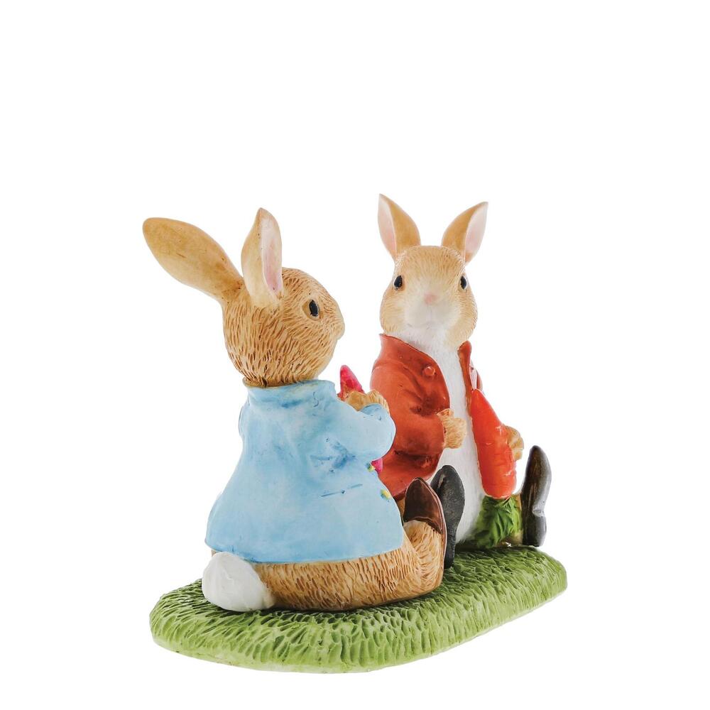 Beatrix Potter Peter Rabbit Mini Figurine - Peter & Benjamin Eating Vegetables