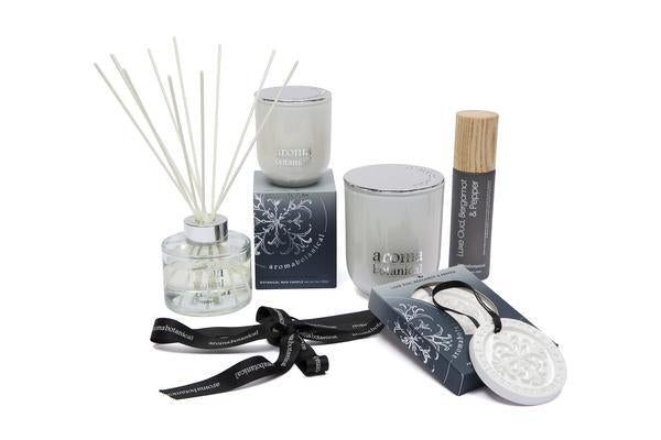 Aromabotanical Small Candle Luxe Oud, Bergamot & Pepper