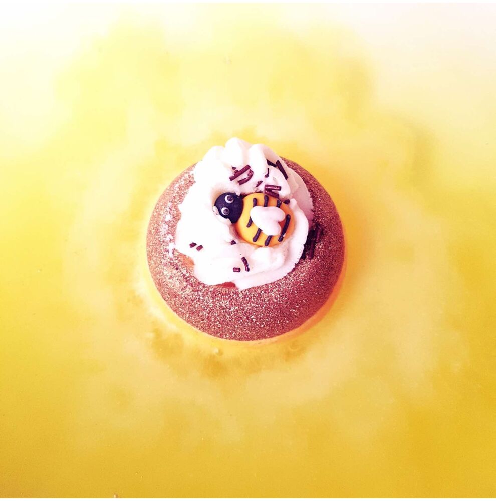 Bomb Cosmetics Bath Blaster - Honey Bee Mine