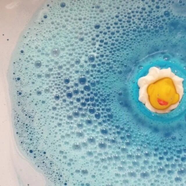 Bomb Cosmetics Bath Blaster - Pool Party