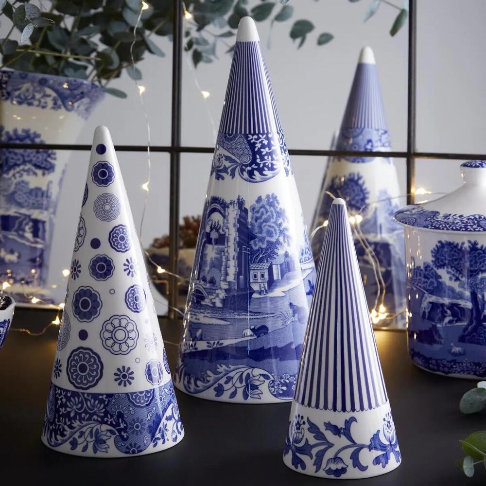 Spode Blue Italian - Medium Topiary - 26.5cm