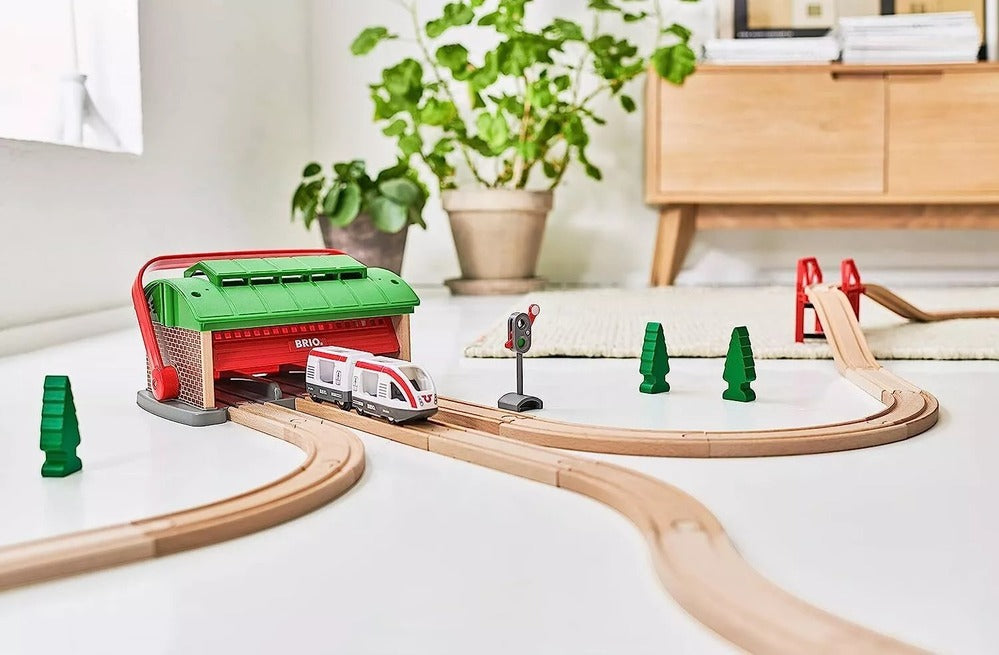 BRIO World Destination - Train Garage with Handle