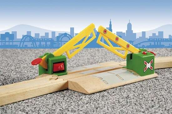 BRIO World Tracks - Magnetic Action Crossing