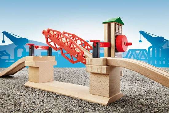 BRIO World Bridge - Lifting Bridge