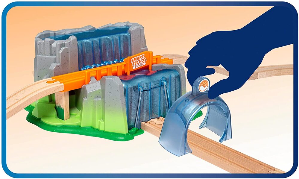 BRIO World Smart Tech - Sound Waterfall Tunnel