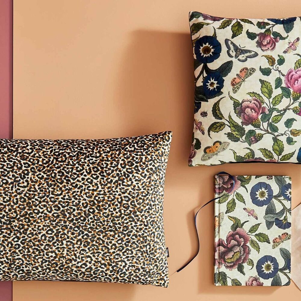 Spode Creatures Of Curiosity - Rectangular Cushion - 30cm