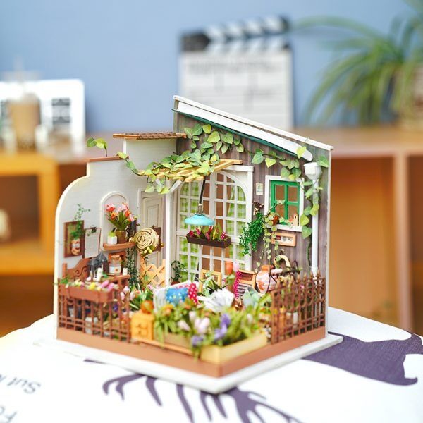 Rolife Wooden Model - DIY Miniature House Mr. Miller's Garden