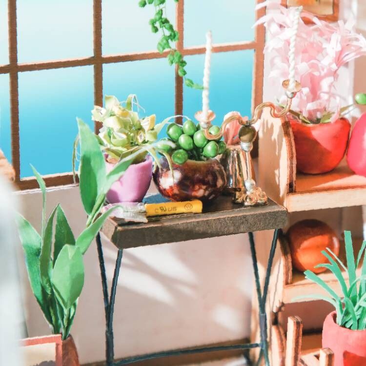 Rolife Wooden Model - DIY Miniature House Emily's Flower Shop