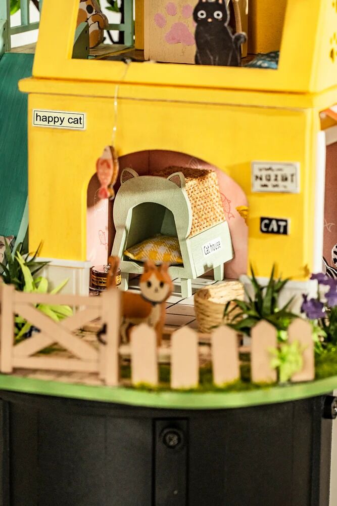 Rolife Wooden Model - DIY Miniature House Cat House