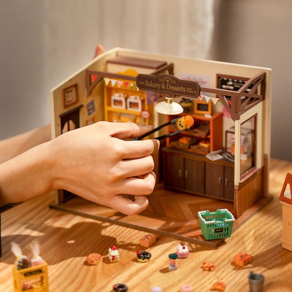Rolife Wooden Model - DIY Miniature House Becka's Bake House