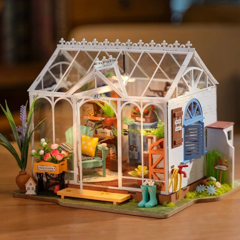 Rolife Wooden Model - DIY Miniature House Dreamy Garden House