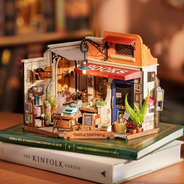 Rolife Wooden Model - DIY Miniature House Corner Book Store