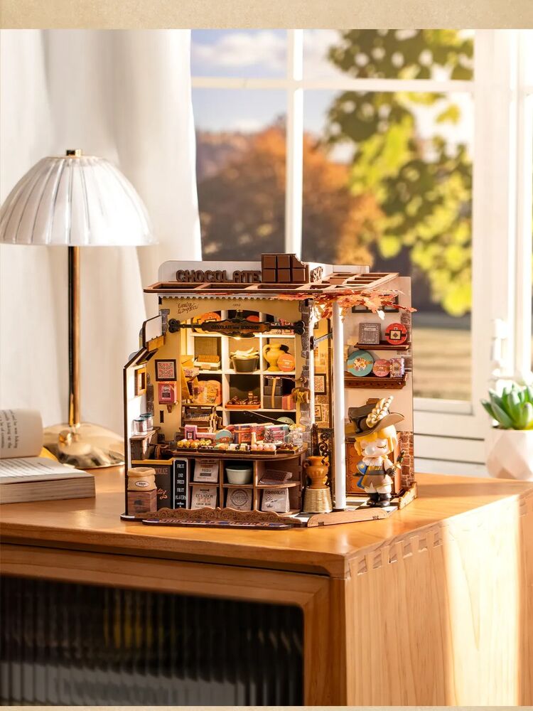 Rolife Wooden Model - DIY Miniature House Henry's Chocolate