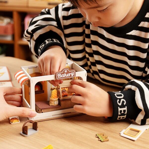 Rolife Wooden Model - DIY Miniature House Teddy's Bread Box