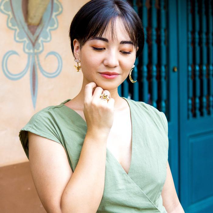 Couture Kingdom - Disney - Aladdin Genie Lamp in the Night Earrings White Gold