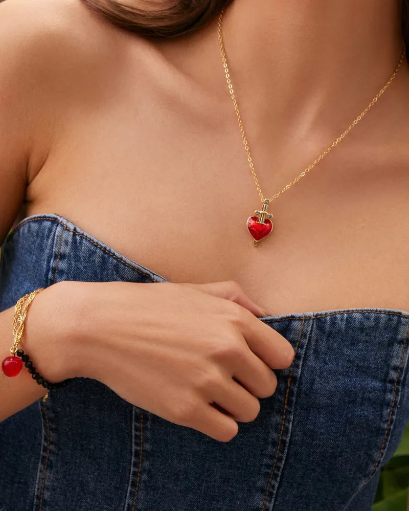Disney Couture Kingdom - Snow White And The Seven Dwarfs - Heart Dagger Necklace Yellow Gold