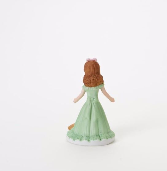 Growing Up Girls - Brunette Age 7 Cake Topper