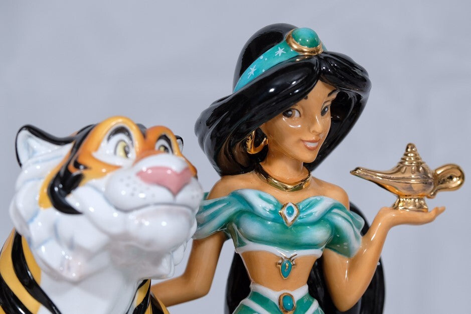 English Ladies Aladdin - Jasmine and Rajah Limited Edition Figurine
