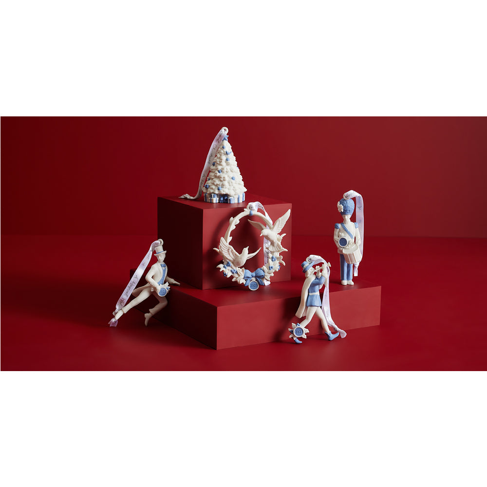 Wedgwood Eleven Piper's Piping Hanging Ornament