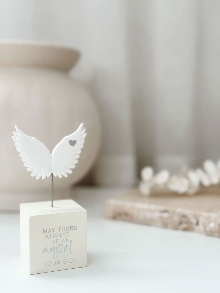 House of Sentiments Figurine - Angel Wings
