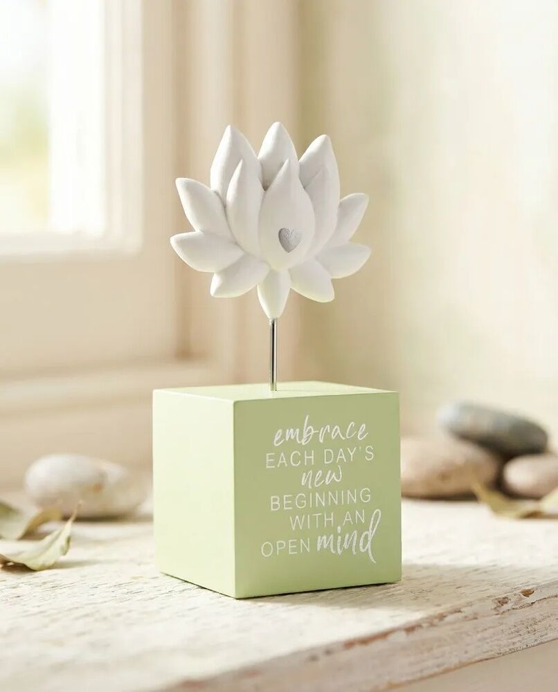 House of Sentiments Figurine - Lotus Flower