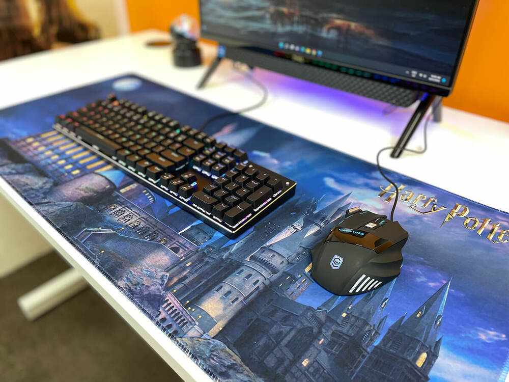 Impact Merch - XXL Gaming Mat - Harry Potter Castle