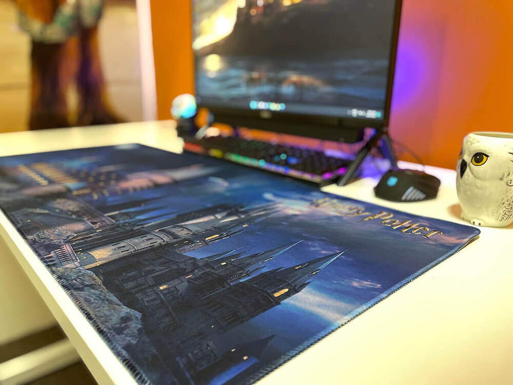 Impact Merch - XXL Gaming Mat - Harry Potter Castle