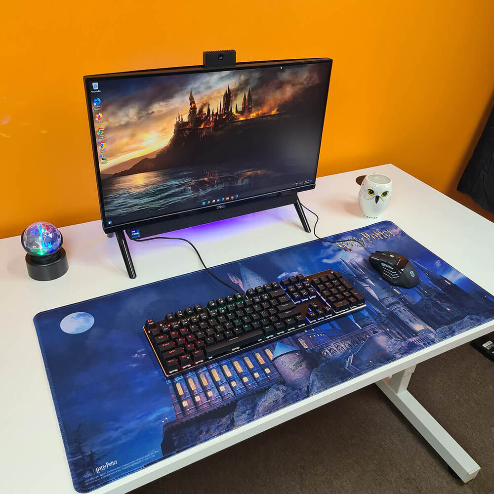 Impact Merch - XXL Gaming Mat - Harry Potter Castle