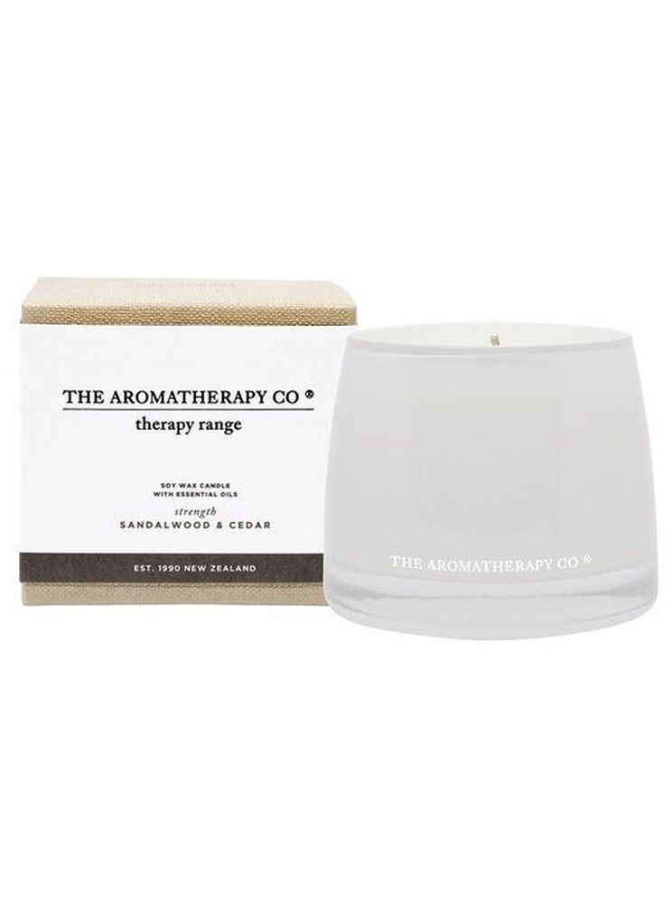 THE AROMATHERAPY CO Therapy Candle Strength - Sandalwood & Cedar
