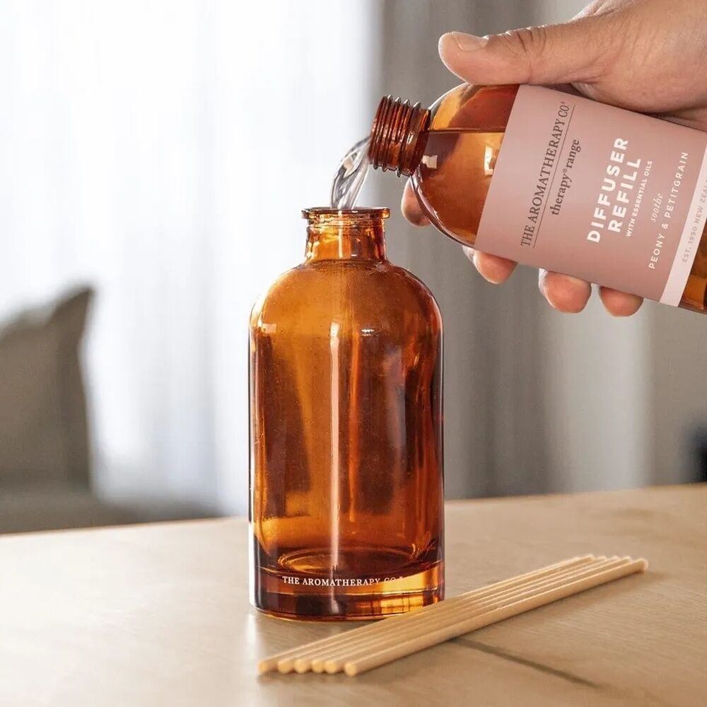 THE AROMATHERAPY CO Therapy Reed Diffuser Soothe - Peony & Petitgrain