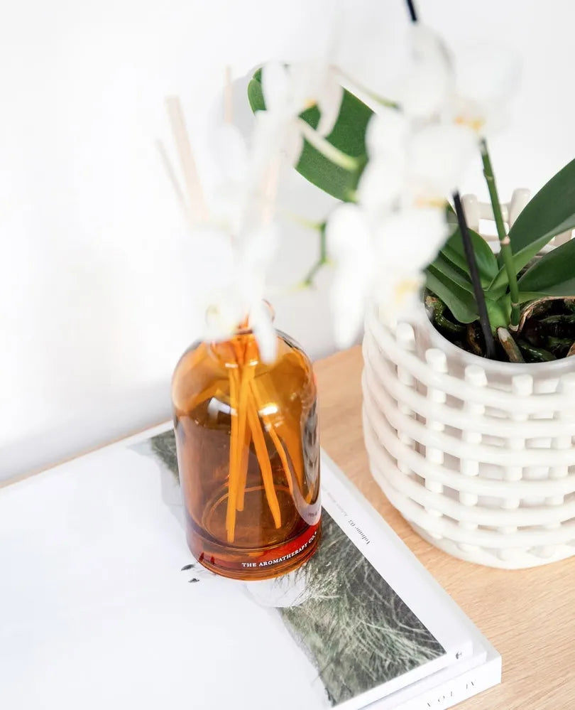 THE AROMATHERAPY CO Therapy Reed Diffuser Strength - Sandalwood & Cedar