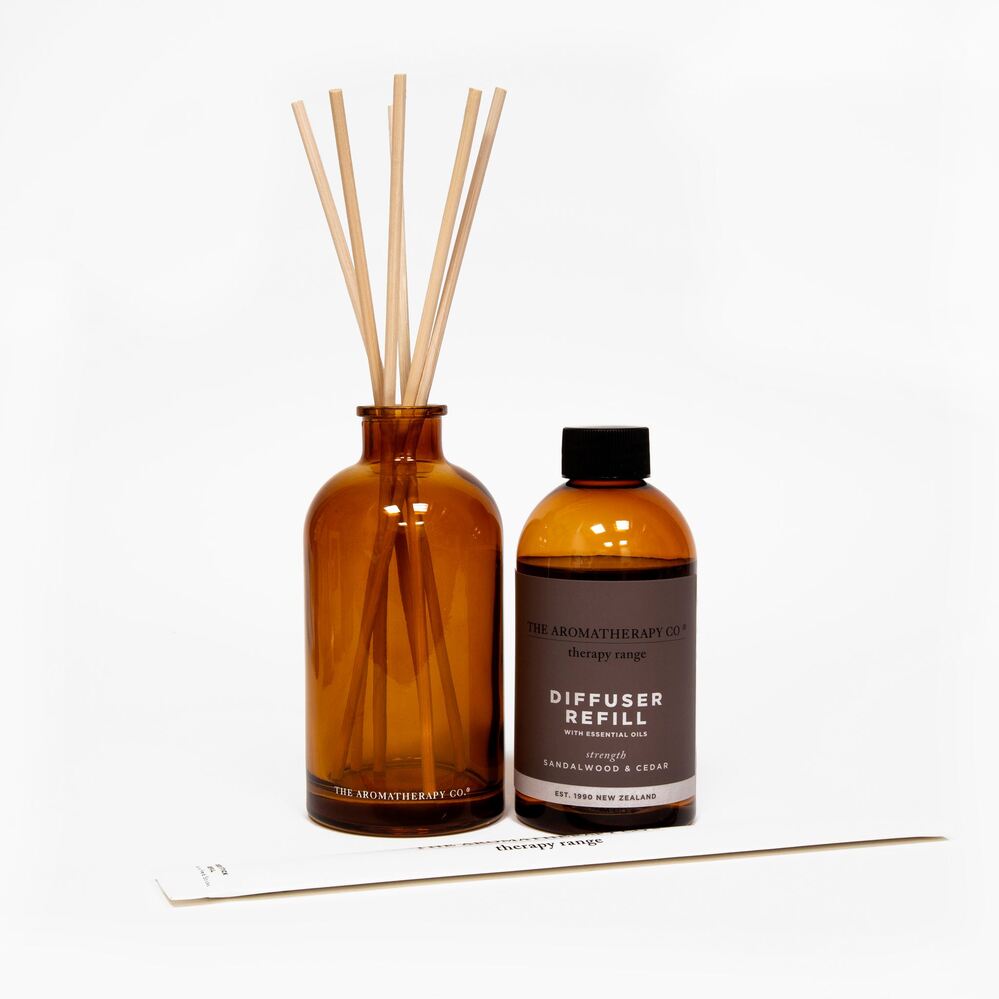THE AROMATHERAPY CO Therapy Reed Diffuser Strength - Sandalwood & Cedar