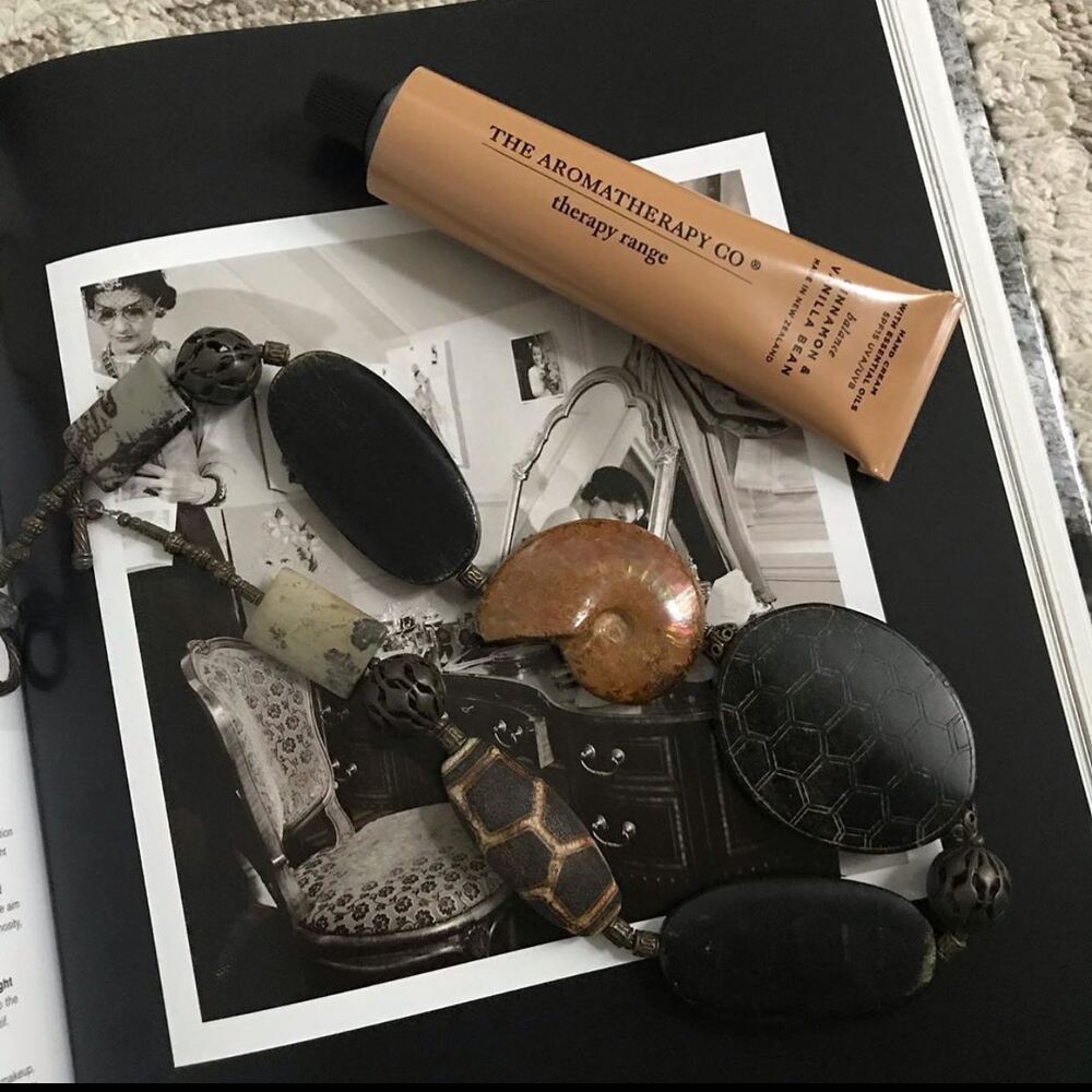 THE AROMATHERAPY CO Therapy Hand Cream Balance - Cinnamon & Vanilla Bean