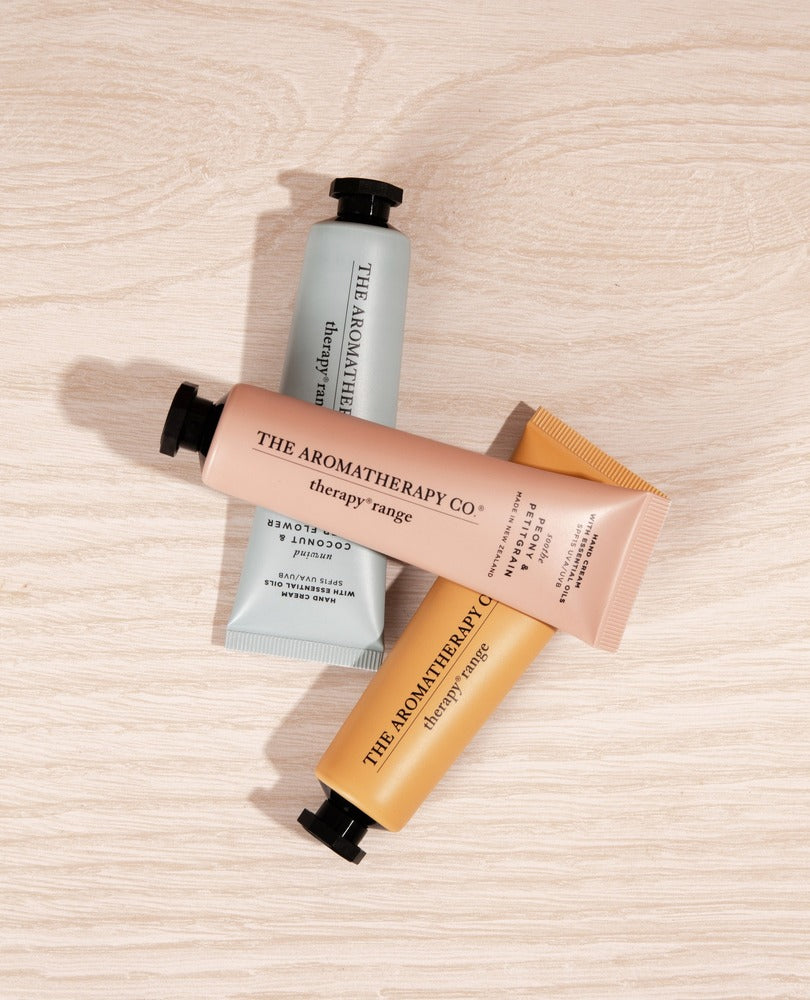 THE AROMATHERAPY CO Therapy Hand Cream Unwind - Coconut & Water Flower