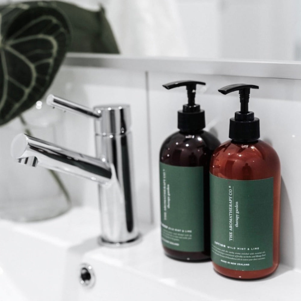 THE AROMATHERAPY CO Therapy Garden Hand & Body Lotion - Wild Mint & Lime