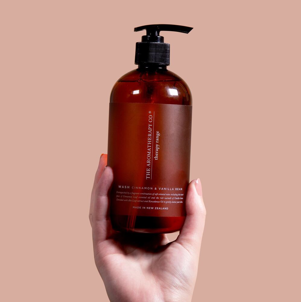 THE AROMATHERAPY CO Therapy Hand & Body Wash Balance - Cinnamon & Vanilla Bean